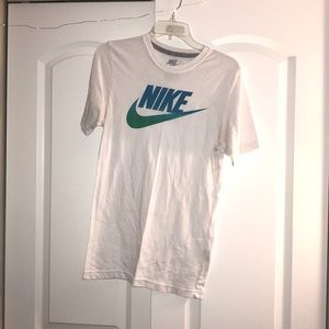 Nike tee